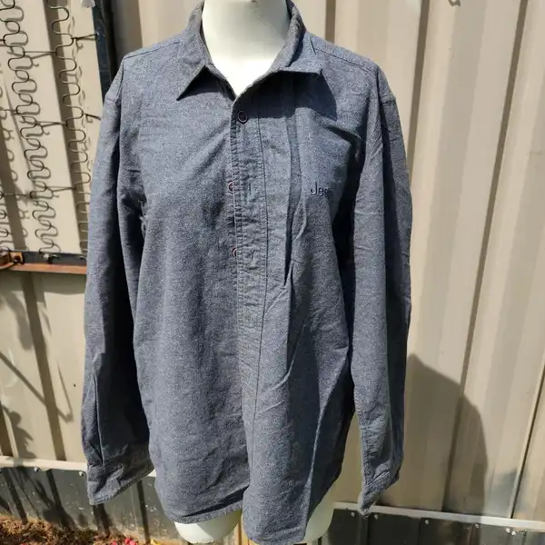 Jeep long sleeve grey shirt size small