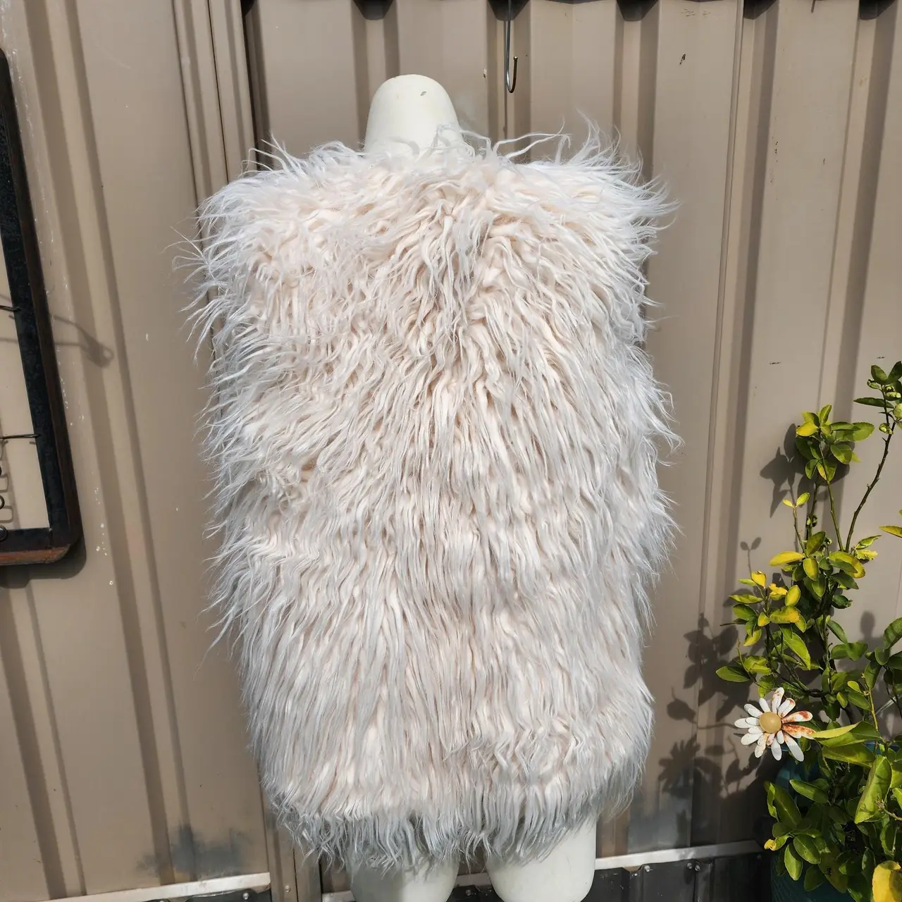 Eves sister faux fur vest size 14 – photo 5