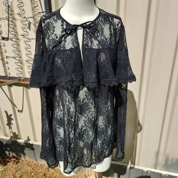 Anko lace look top size 18