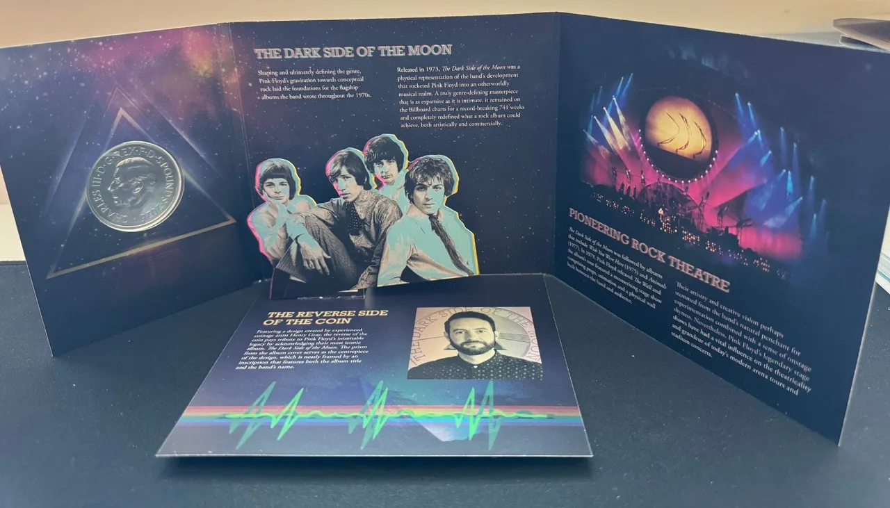 Pink Floyd 2026 UK £5 Brilliant Uncirculated Colour Coin – photo 3