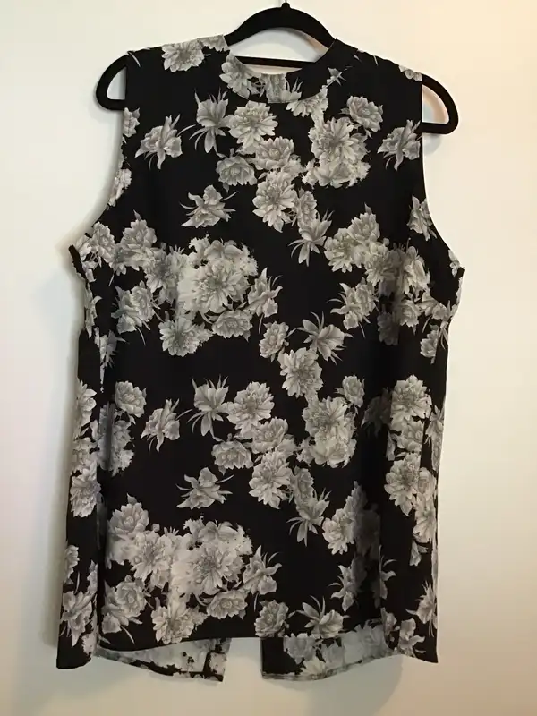 Womens Preview Top