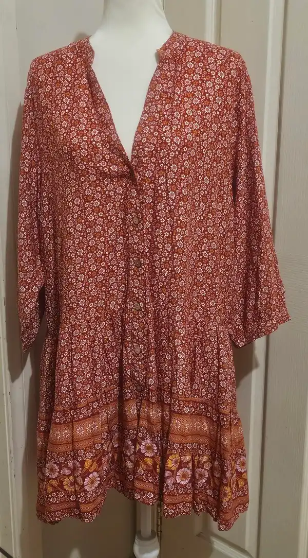 Vine Apparel Floral Tiered Smock Dress Size 14 BNWT