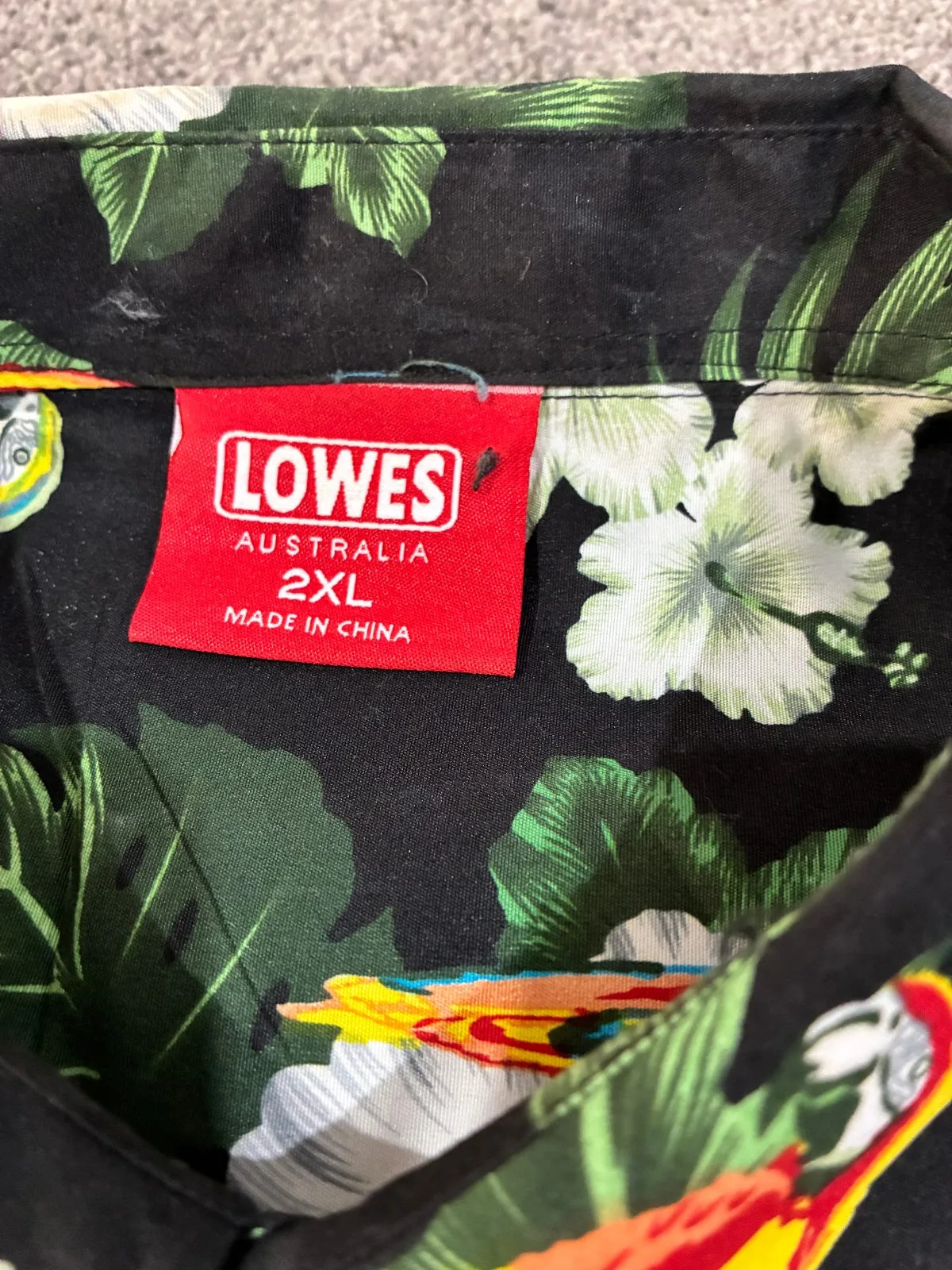 Lowes men's Hawaiian, Tropical Shirt, perfect to take on holidays — photo 5