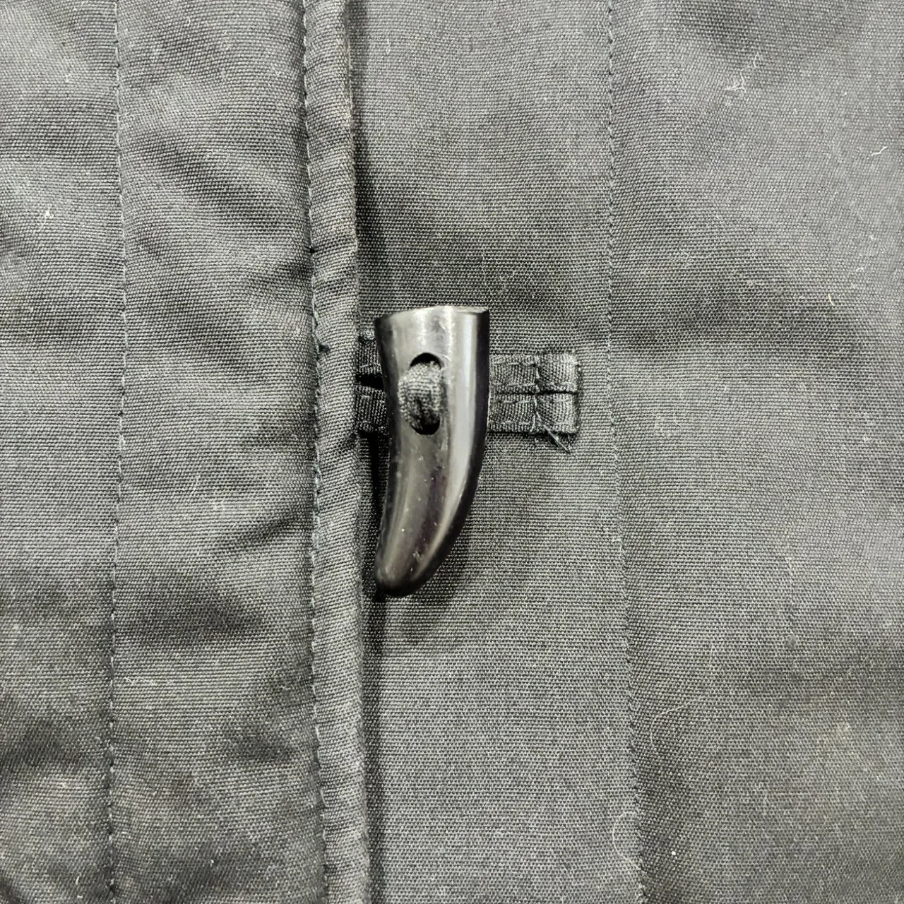 Thick lightweight warm winters coat, fully line to trap your body heat. size 12 — photo 3