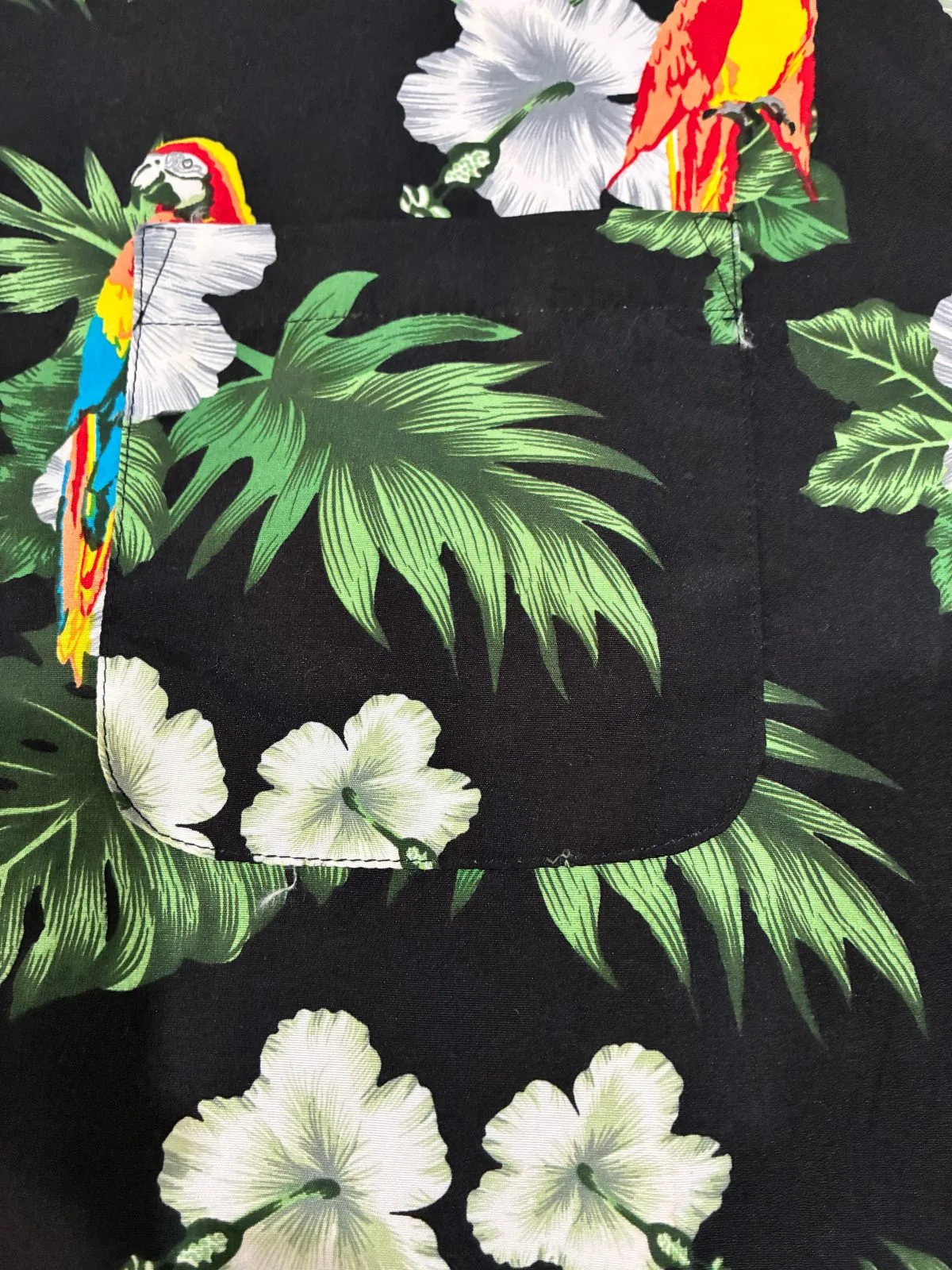 Lowes men's Hawaiian, Tropical Shirt, perfect to take on holidays — photo 3