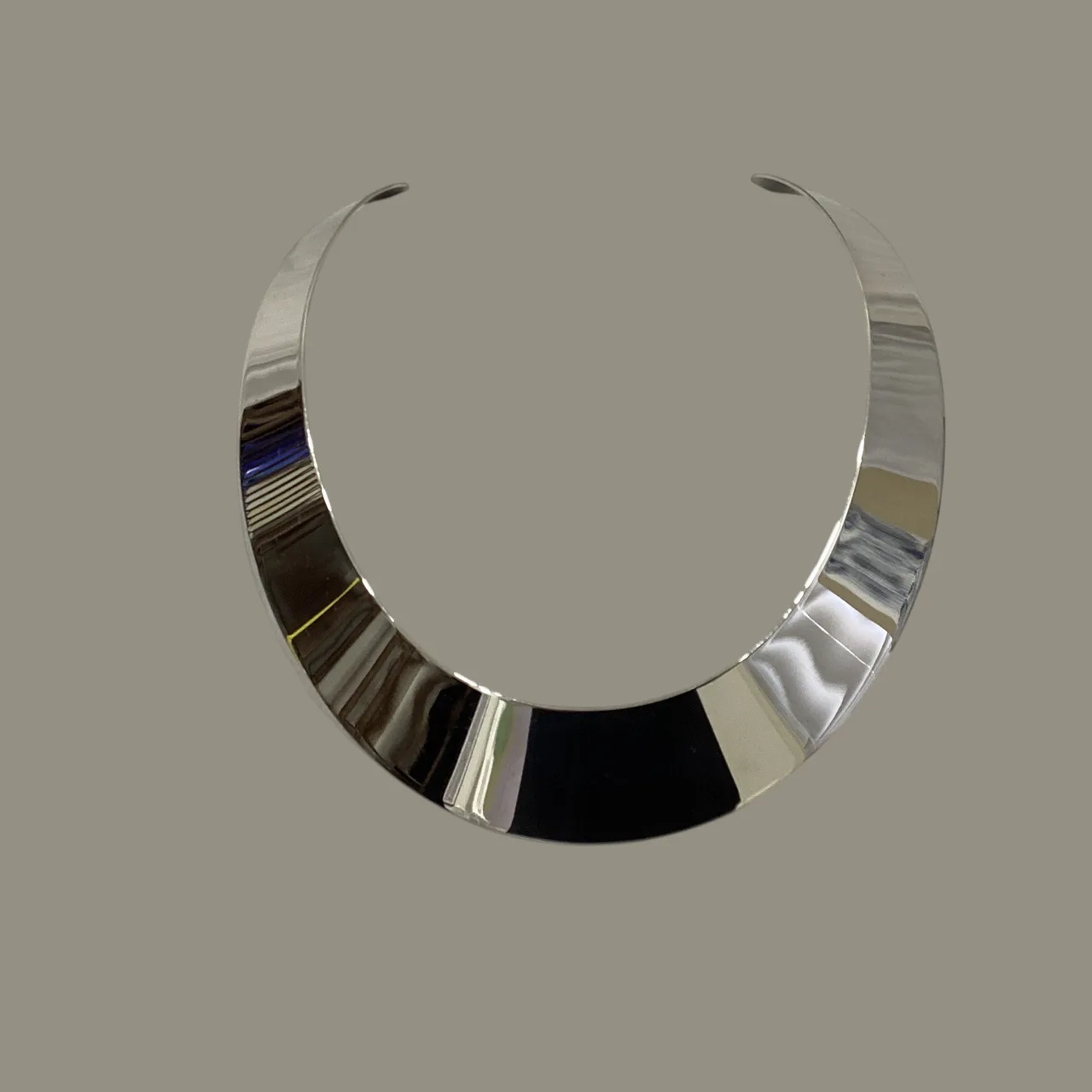 The Liquid Metal Choker- Bold, Sleek, Unstoppable. — photo 2