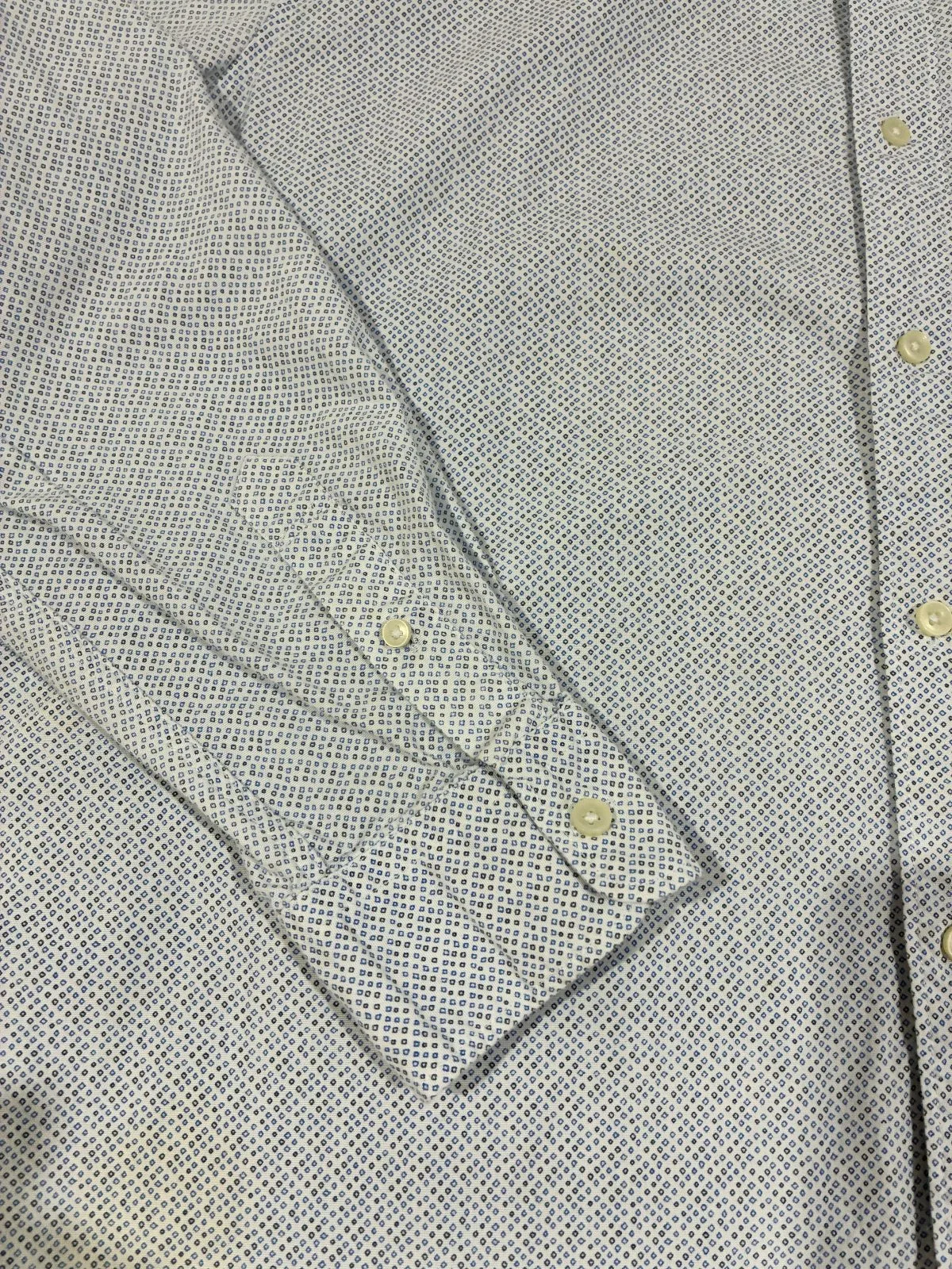 American Eagle Men's Business Shirt is tailored to fit the Big & Tall — photo 4