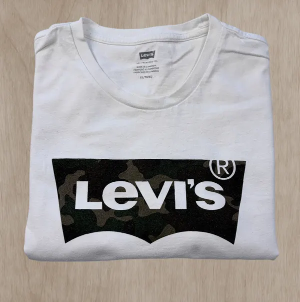 Levi's Men's XL White Camo Batwing Logo Graphic T-Shirt | 100% Cotton