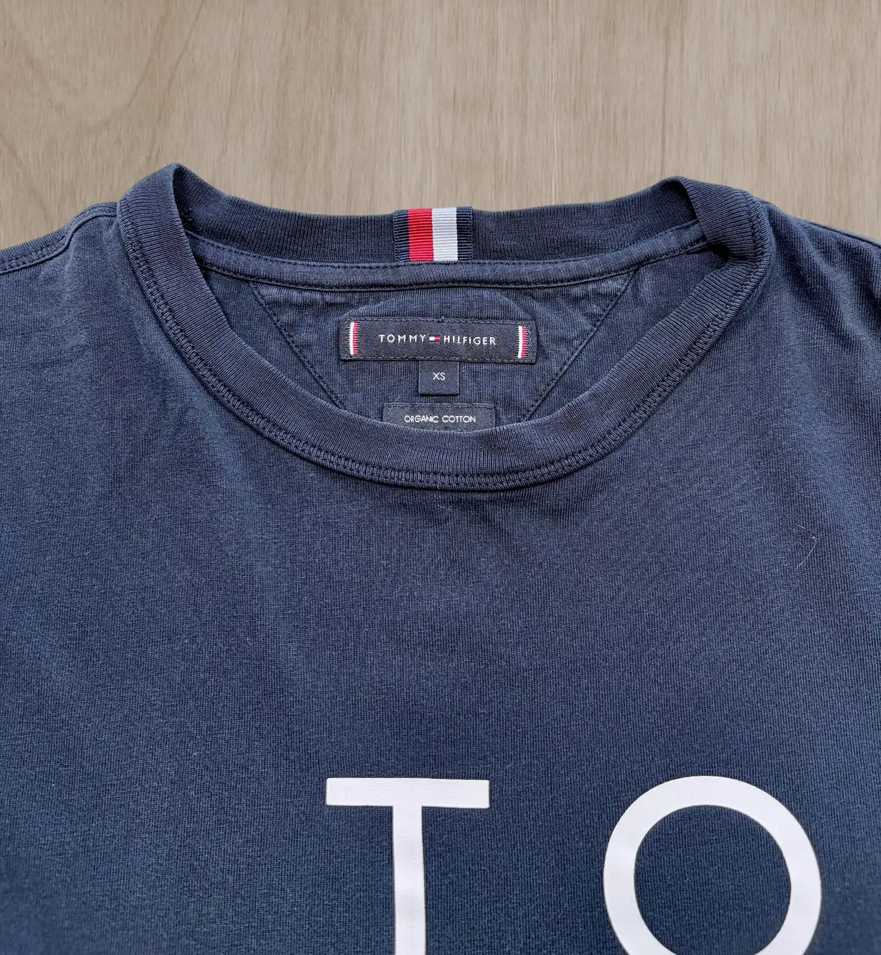 Tommy Hilfiger Black Oversized Logo Graphic T-Shirt XS Organic Cotton – photo 2