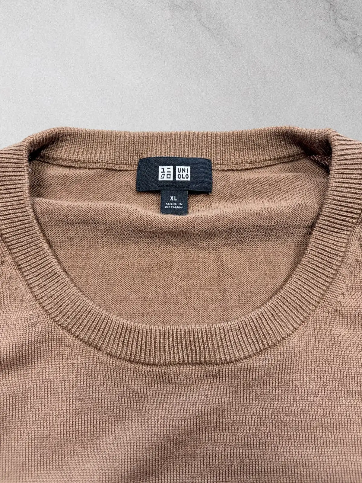 UNIQLO Men's 100% Wool Crewneck Jumper XL – Camel Brown Fine Knit – photo 2