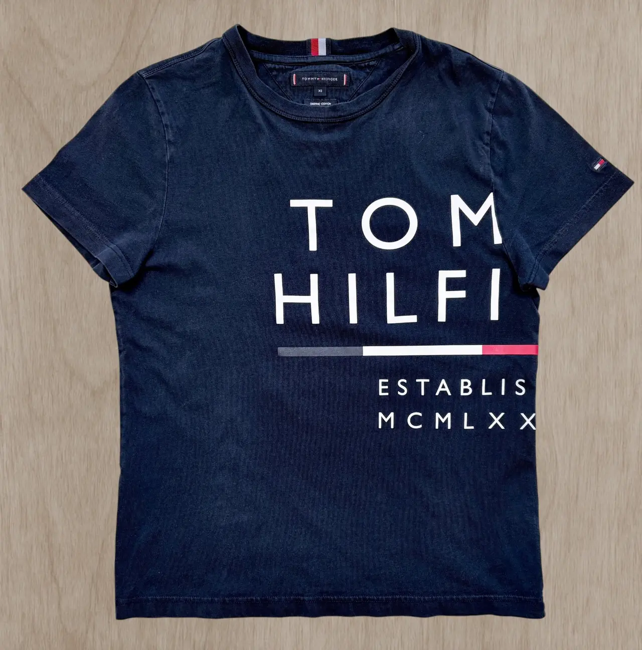 Tommy Hilfiger Black Oversized Logo Graphic T-Shirt XS Organic Cotton – photo 3