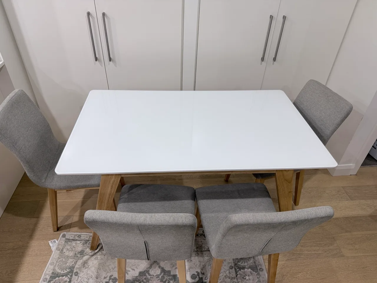 Dining table ￼ — photo 2