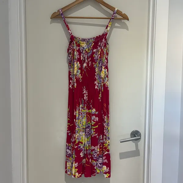 Feminine red summer dress