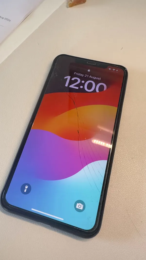 iPhone Xs Max 512GB Outer glass cracked ONLY, OLED display & touch function 100%