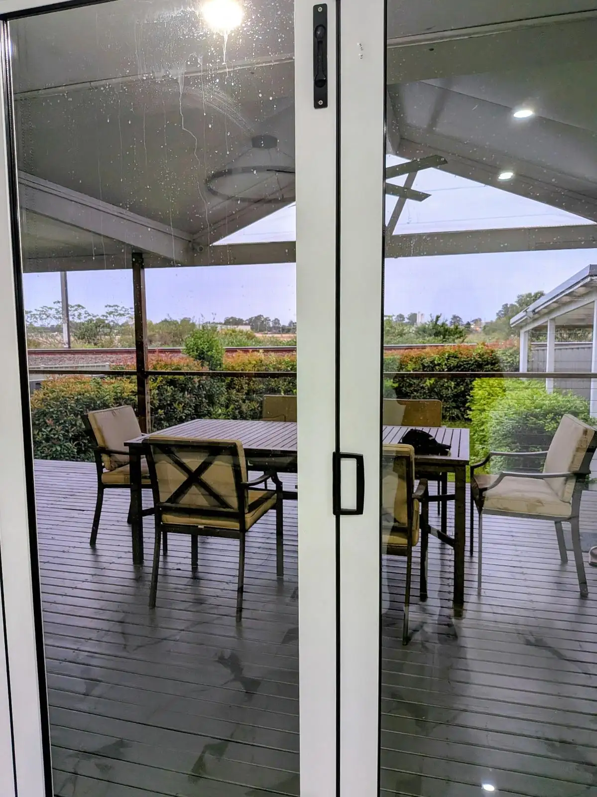 outdoor dinning table – photo 2