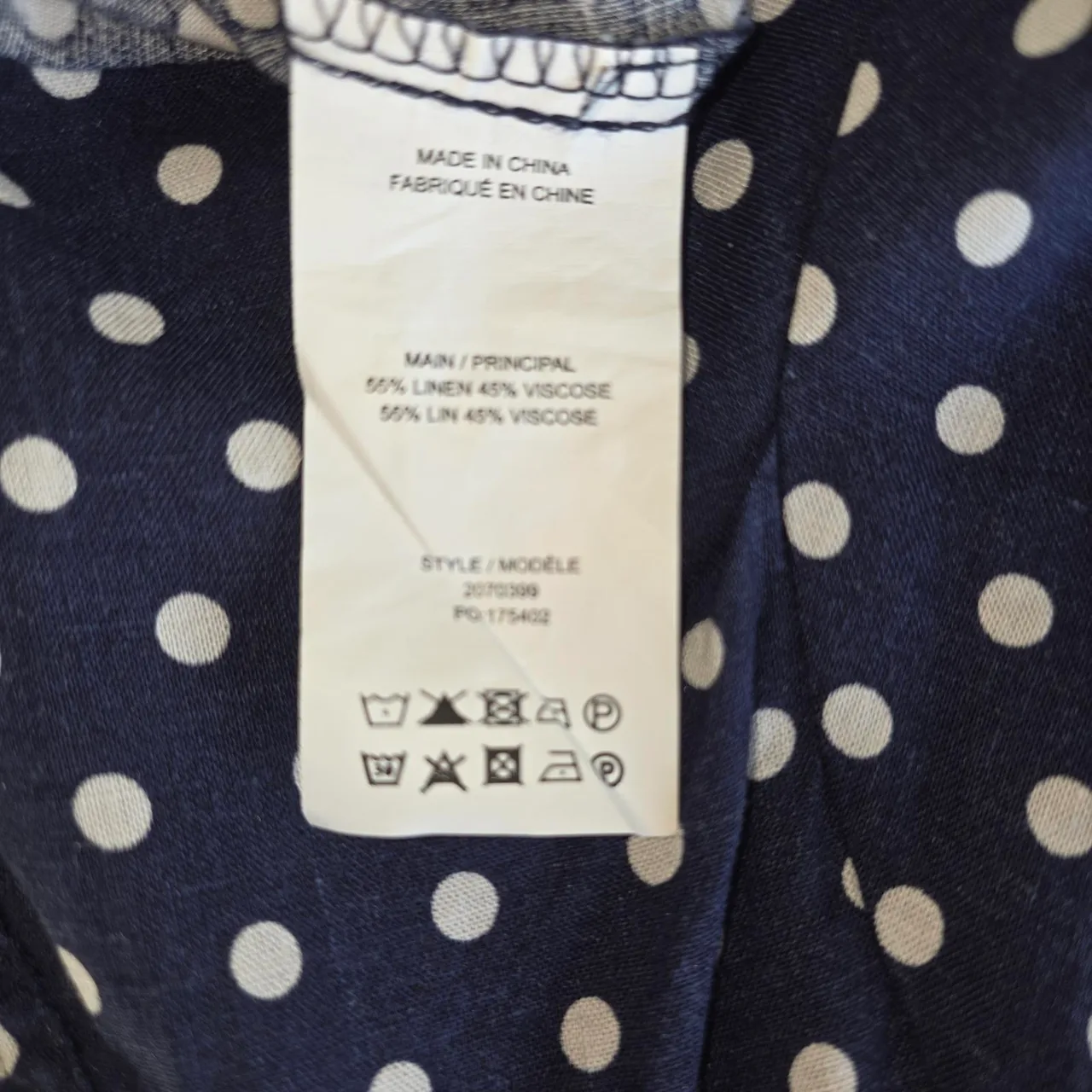 Rock man's Linen Vicose blend blouse with lace up V-Neck.Size 18 — photo 5