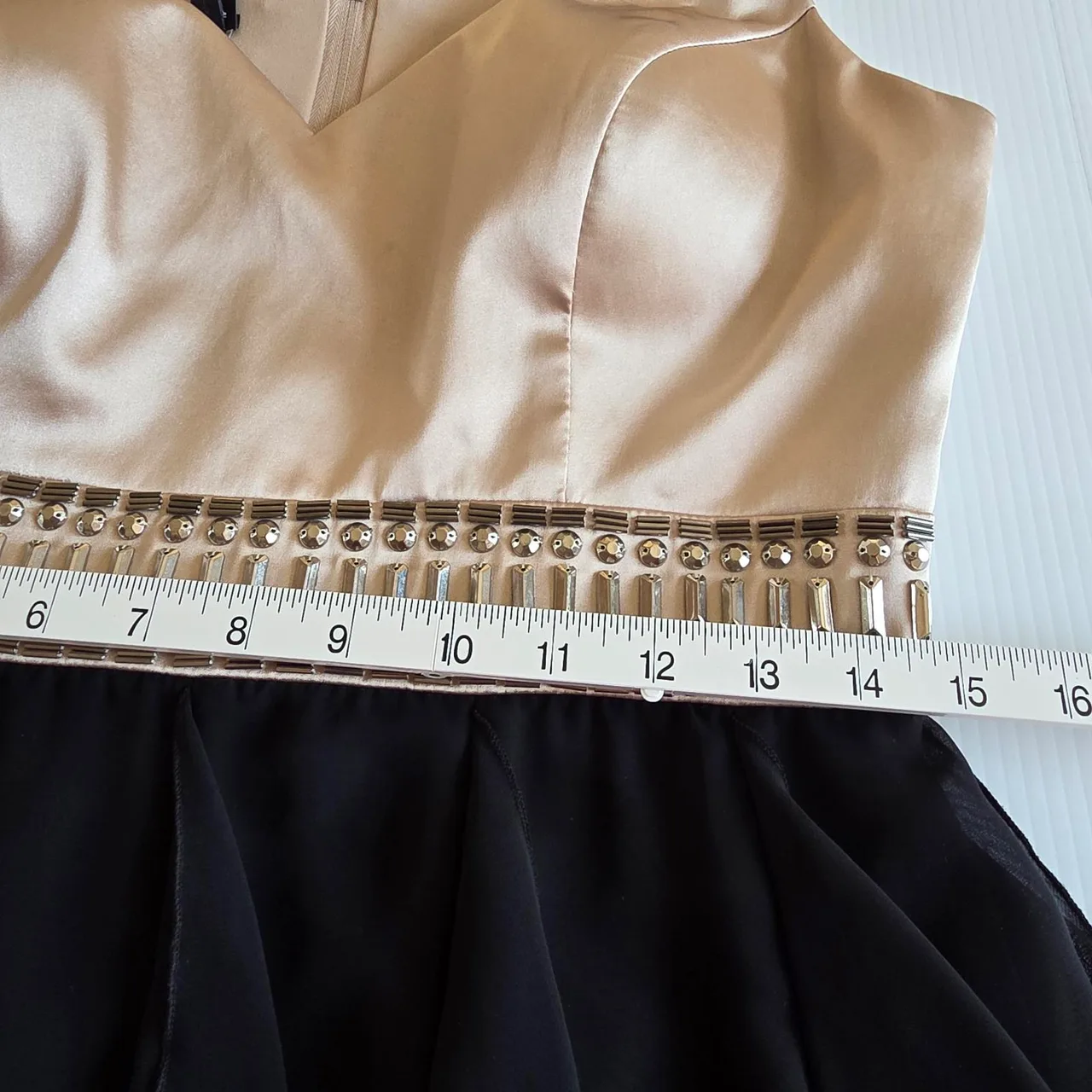 Mr K Cocktail Dress Size 12 Gold Black Beaded Waist Tiered Ruffle Formal AU – photo 7