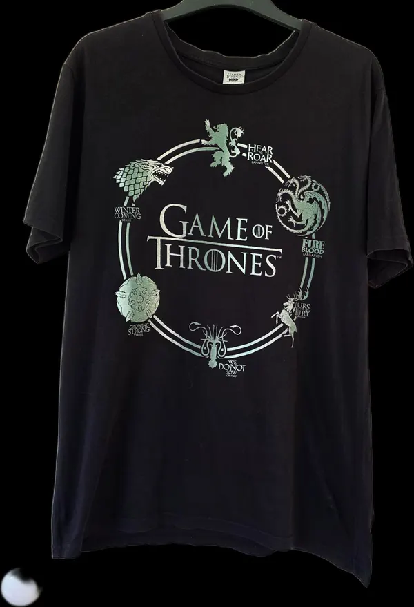 Game of Thrones Tshirt Size L 100% cotton.
