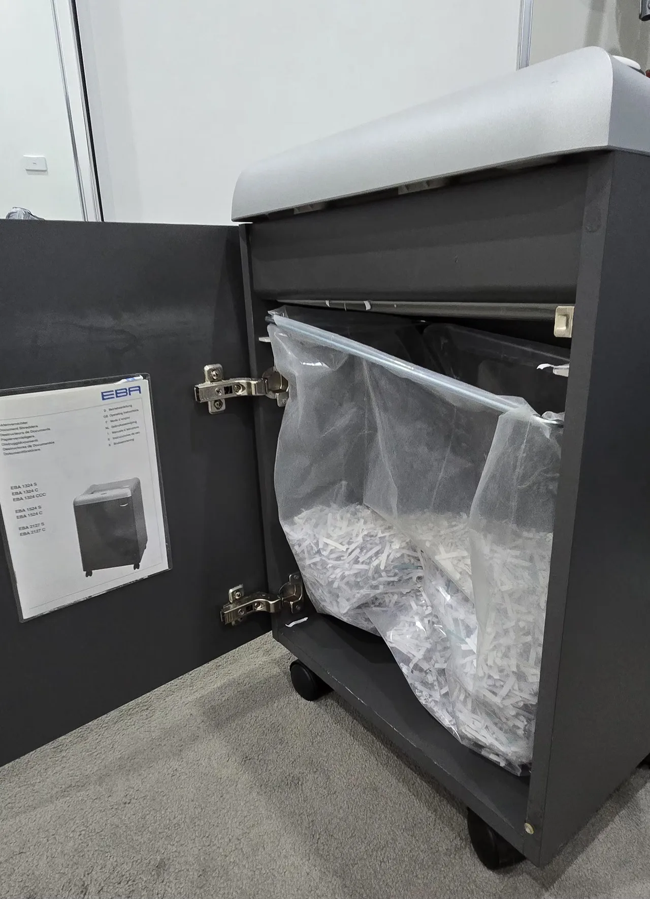 GBC paper shredder — photo 4