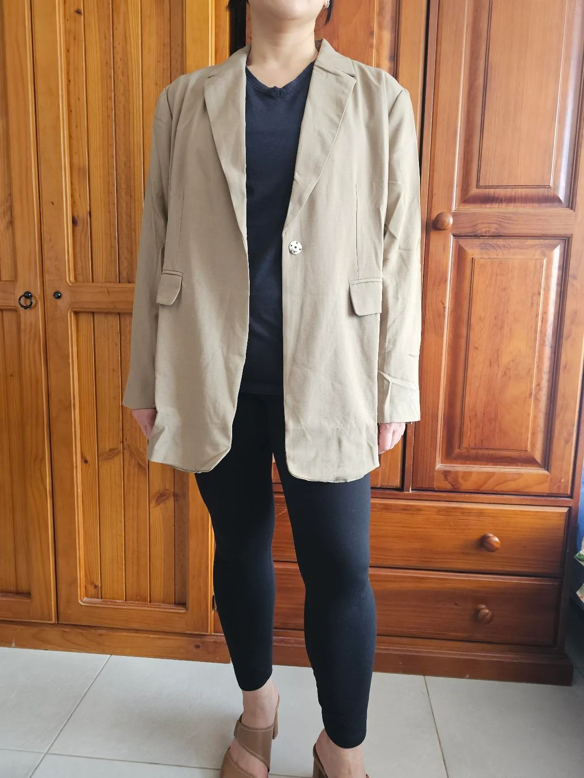 White Closet Longline blazer in Taupe/beige - Size 12 – photo 3