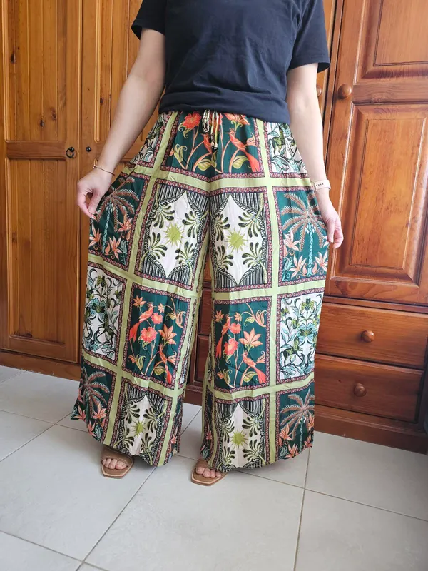 Tropical Wide Leg Pants Size S