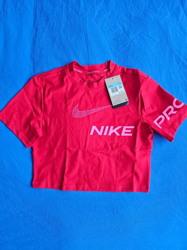 Nike Crop top Red Dri-fit Size M