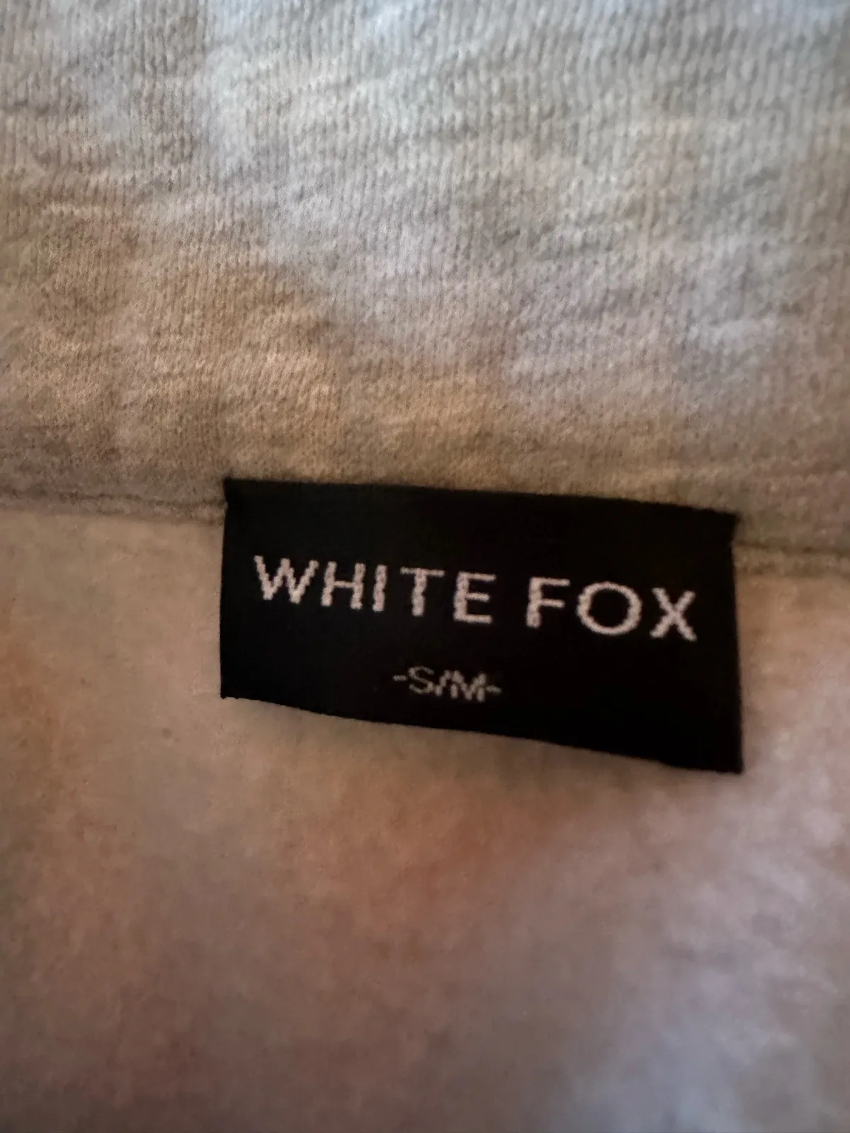 whitefox  ladies grey jumper los angeles 1/4 zip . dize sm / med — photo 6