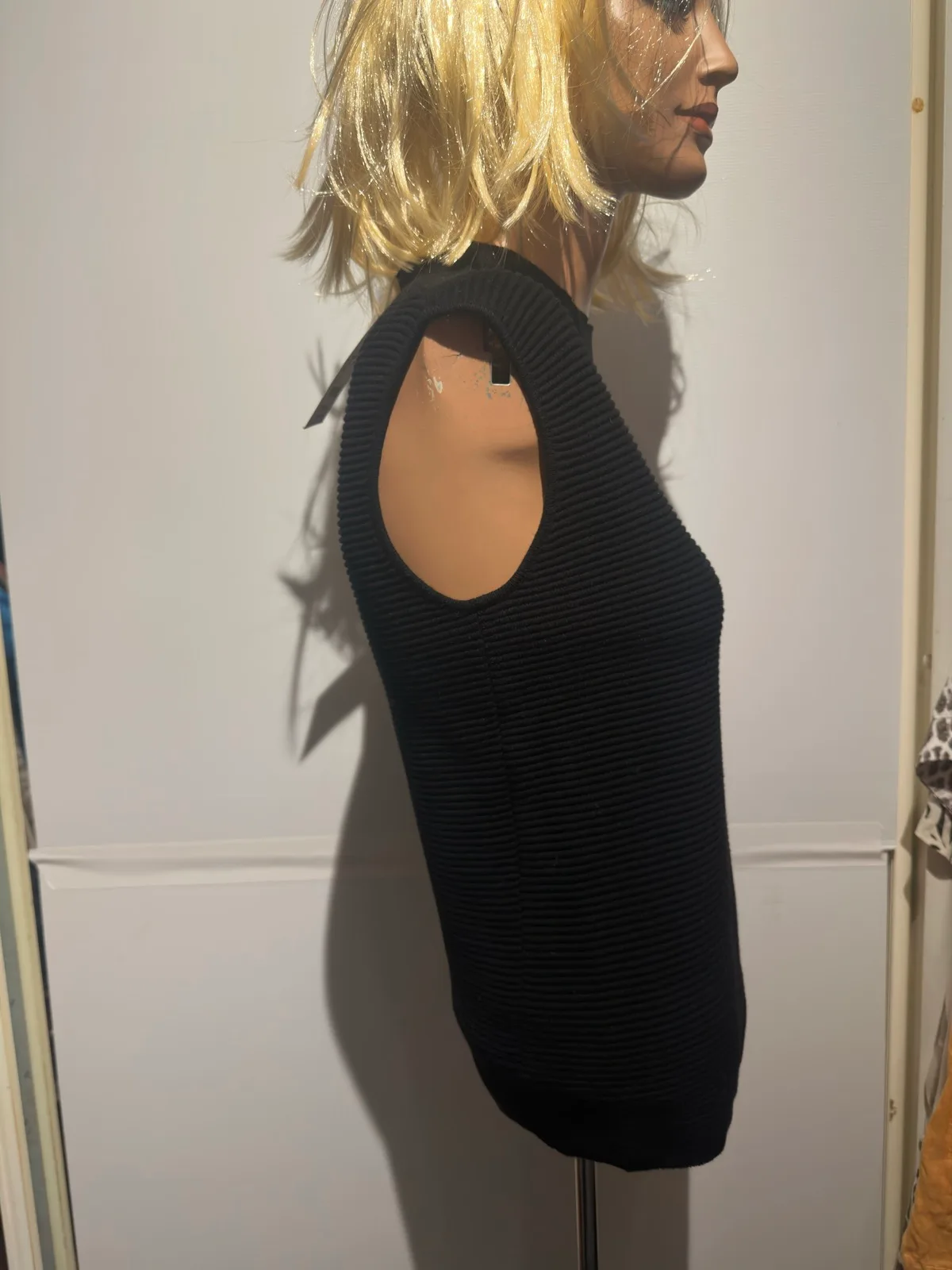 ladies turtleneck black vest. Oxford. Size 10. BNWT. — photo 4