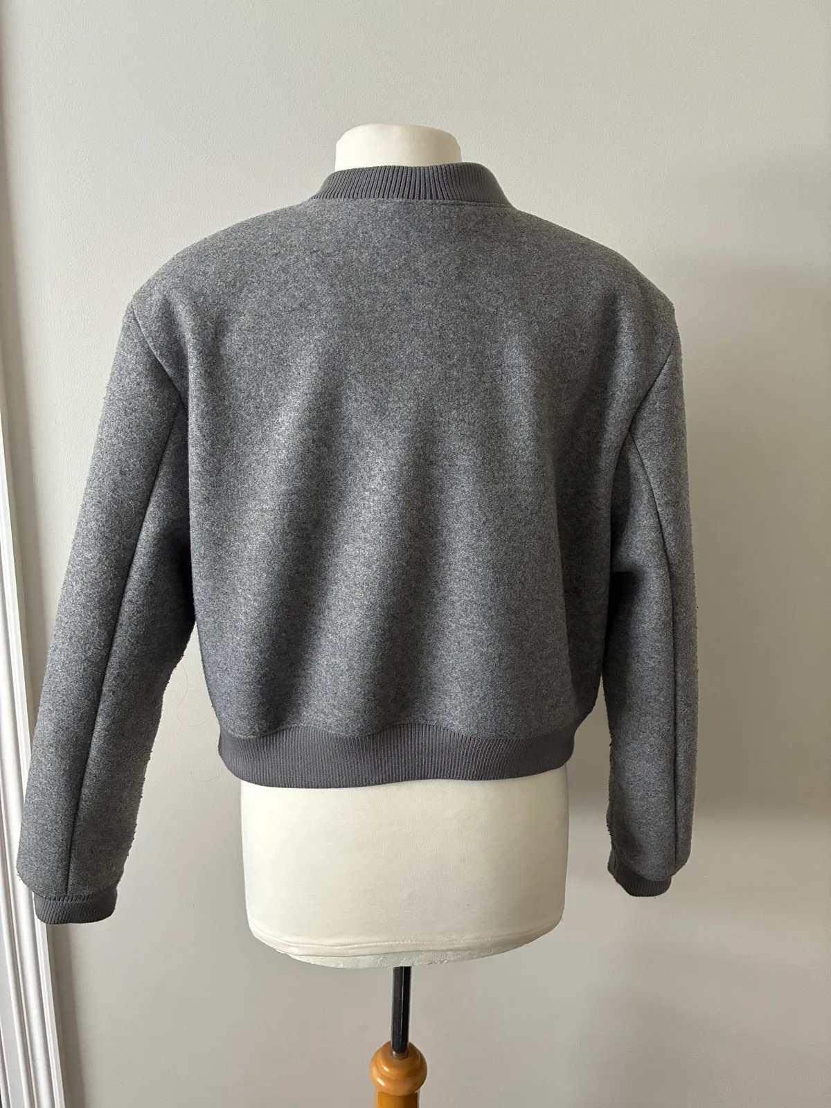 H&M grey cropped Jacket — photo 3
