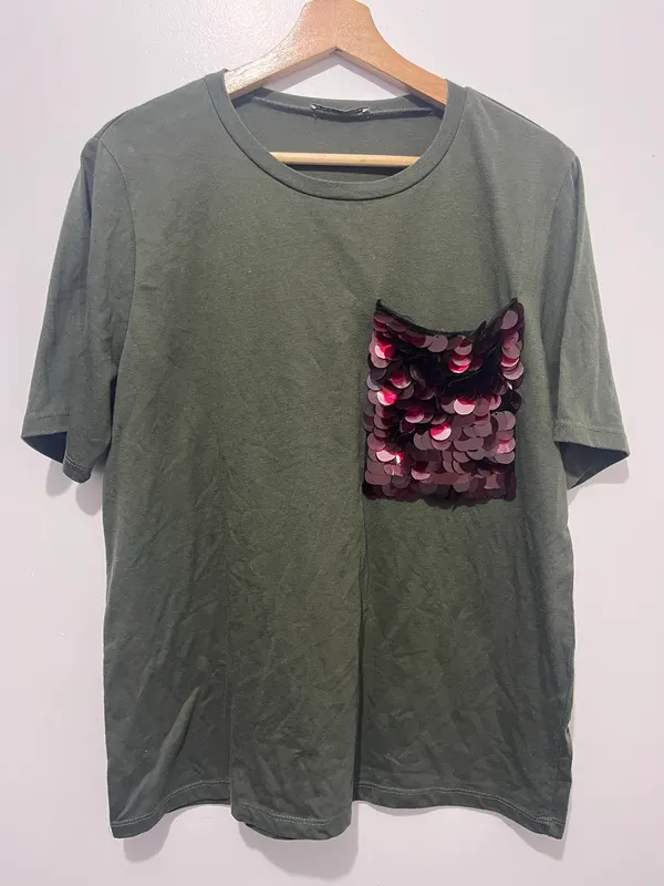 Zara Trafaluc Womens Green Knit Cotton Round Neck Sequin Pocket Tee Size M