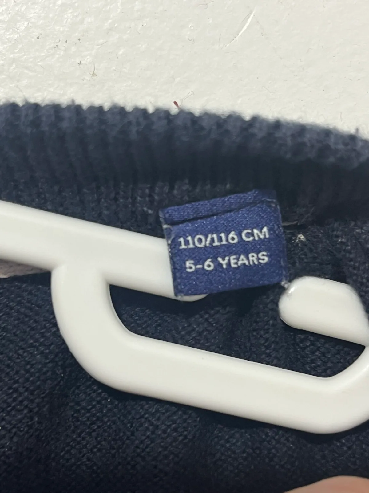 GANT Boys Navy Cotton Knit V-Neck Sleeveless Jumper Vest 110/116cm 5-6Y – photo 4