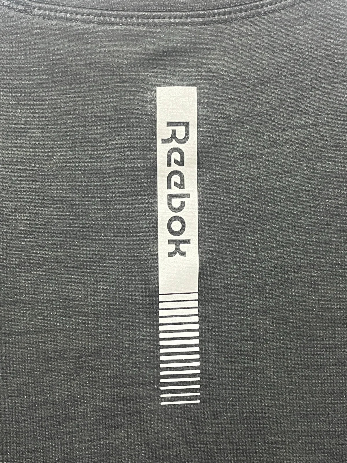 Reebok Black Crew Neck Short Sleeve T-Shirt Chest 73cm 10 - 11 Years – photo 3