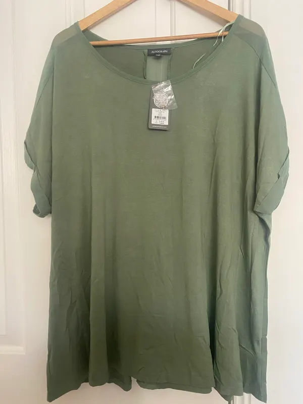 Néw Autograph Khaki Top XL
