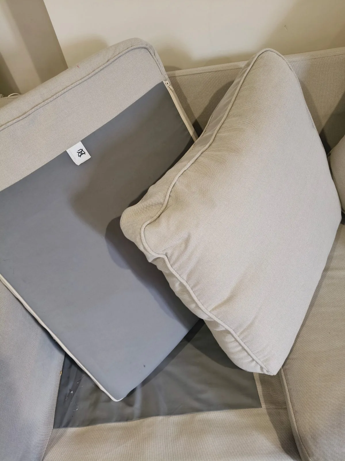 IKEA 3 seater couch — photo 5