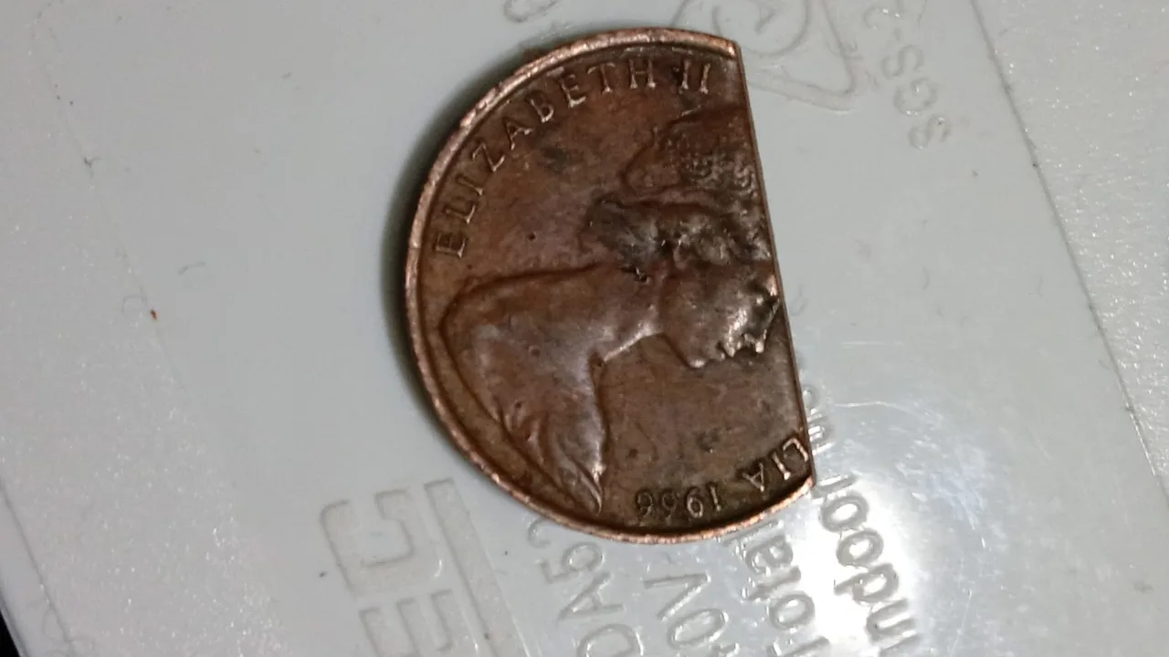 1966 Australia 2 cent's mint error — photo 2