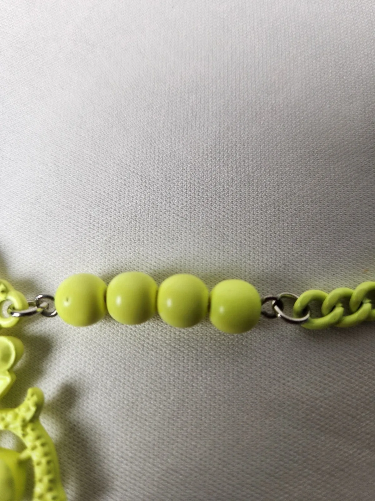 Forever New Yellow Beaded Curb Chain Oval Charm Pendant Necklace, #10012 — photo 4