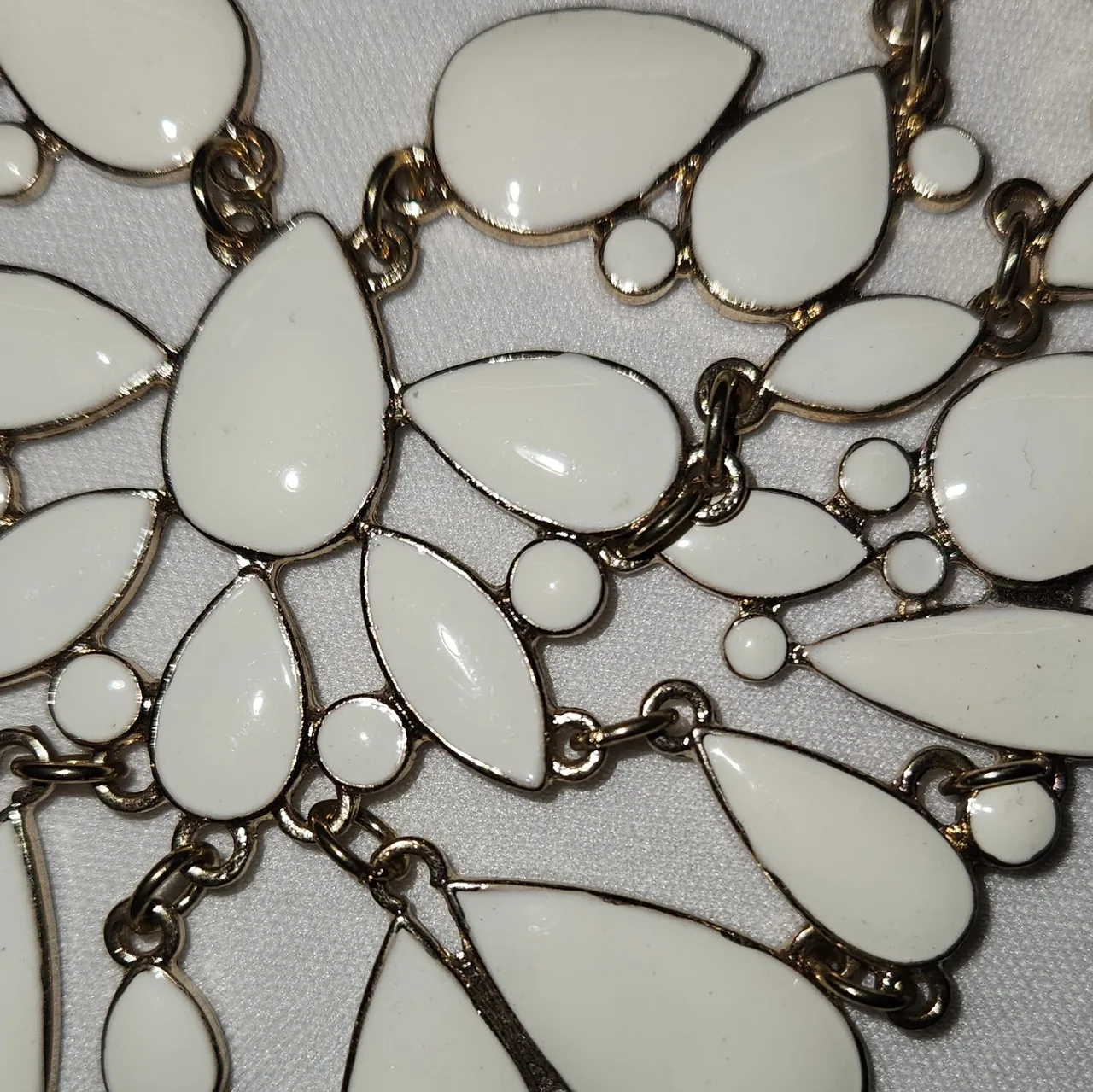 Forever New Bib Necklace White/Gold Cable Chain Adjustable, #10006 — photo 6