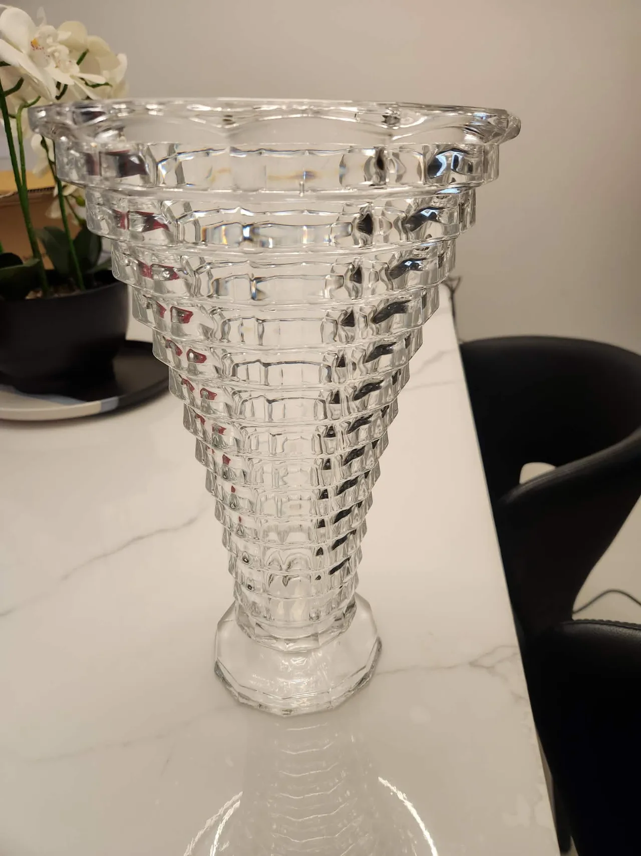 Salt&Pepper Clear Glass Decorative Ribbed Faceted Vase, Lavish 33cm, #10003 — photo 5