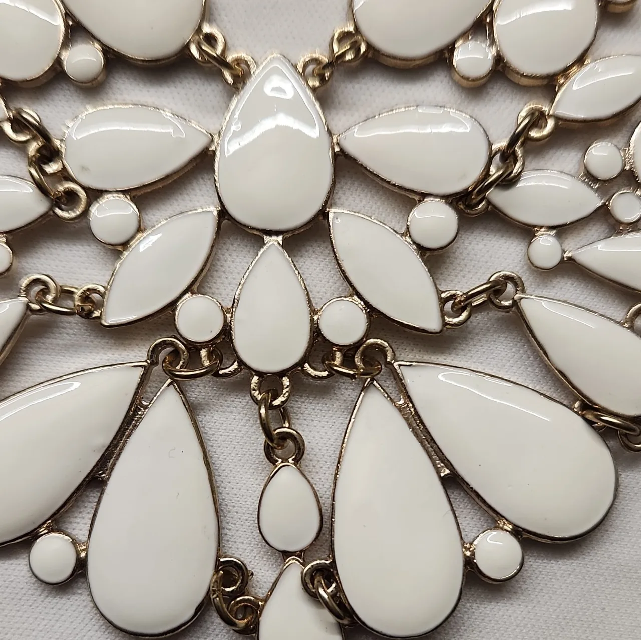 Forever New Bib Necklace White/Gold Cable Chain Adjustable, #10006 — photo 2