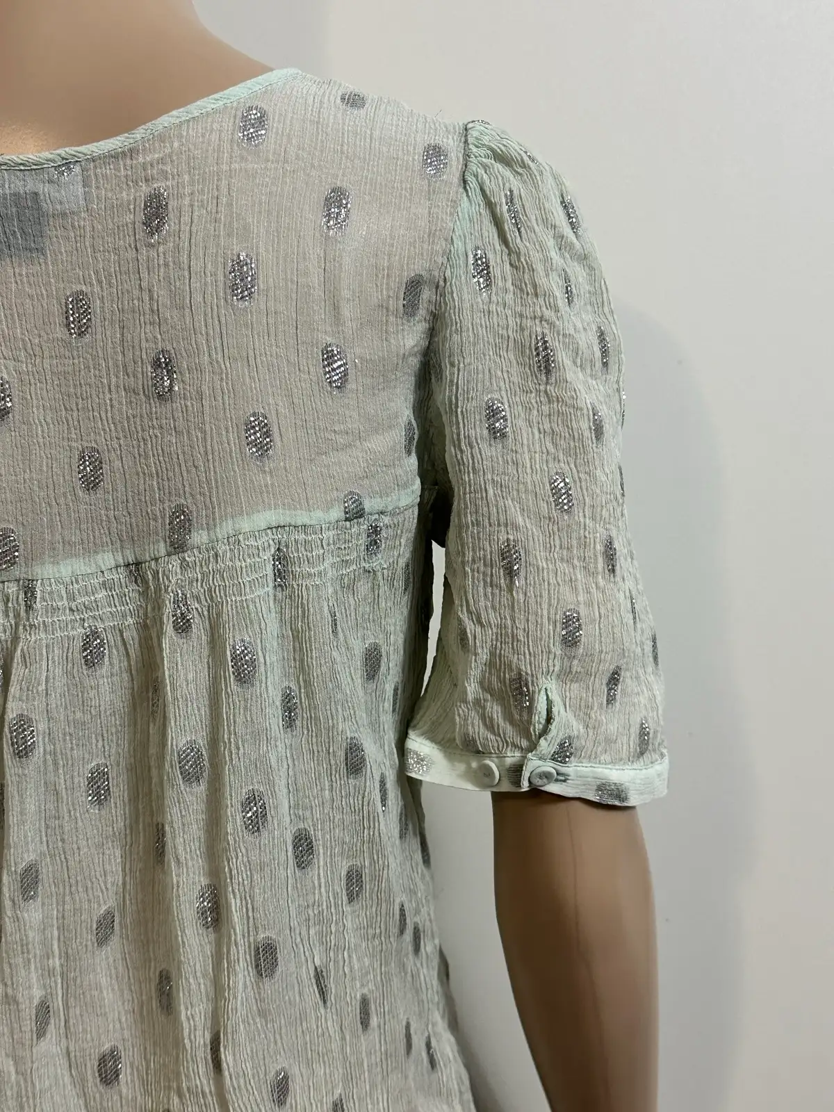 Size 10 WITCHERY Pure 100% Silk Mint Green Sheer Blouse With Silver Oval Details – photo 4