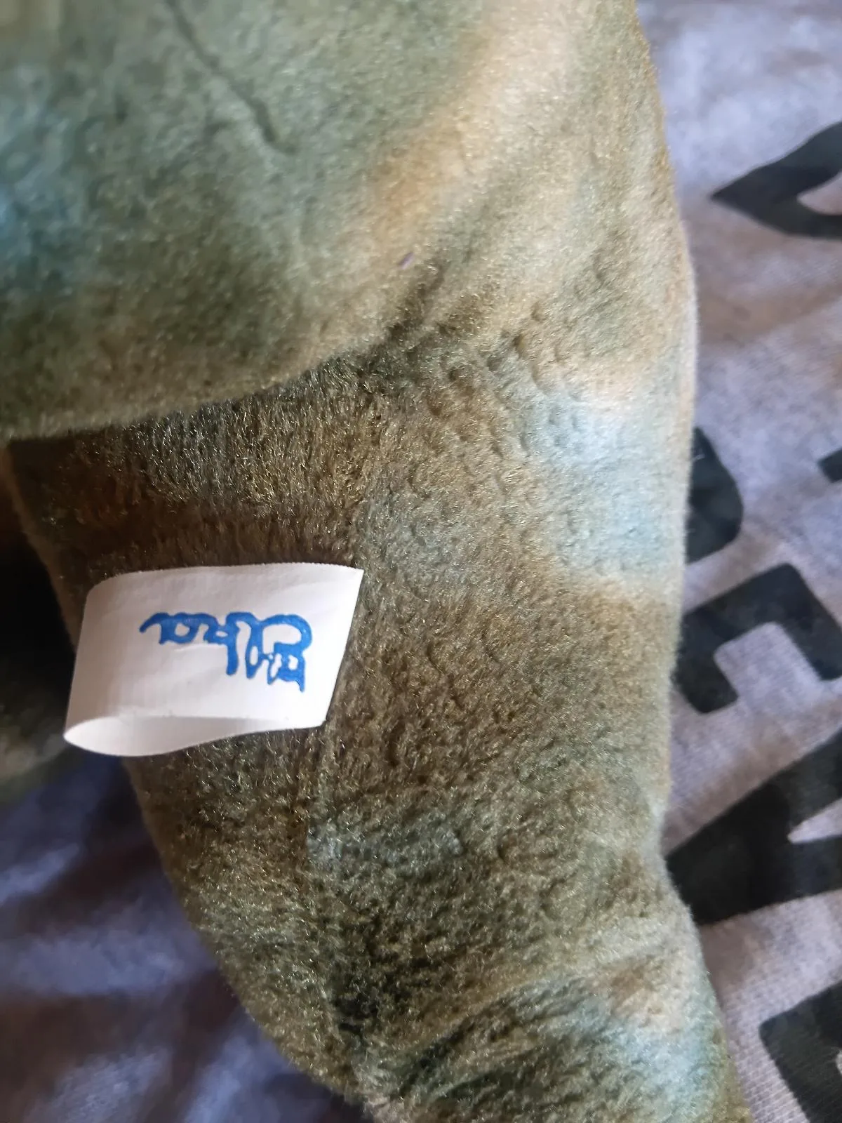 Ultimate Dino Bundle – 3x Jurassic Park Plushies + H&M Jumper 🦕 – photo 6