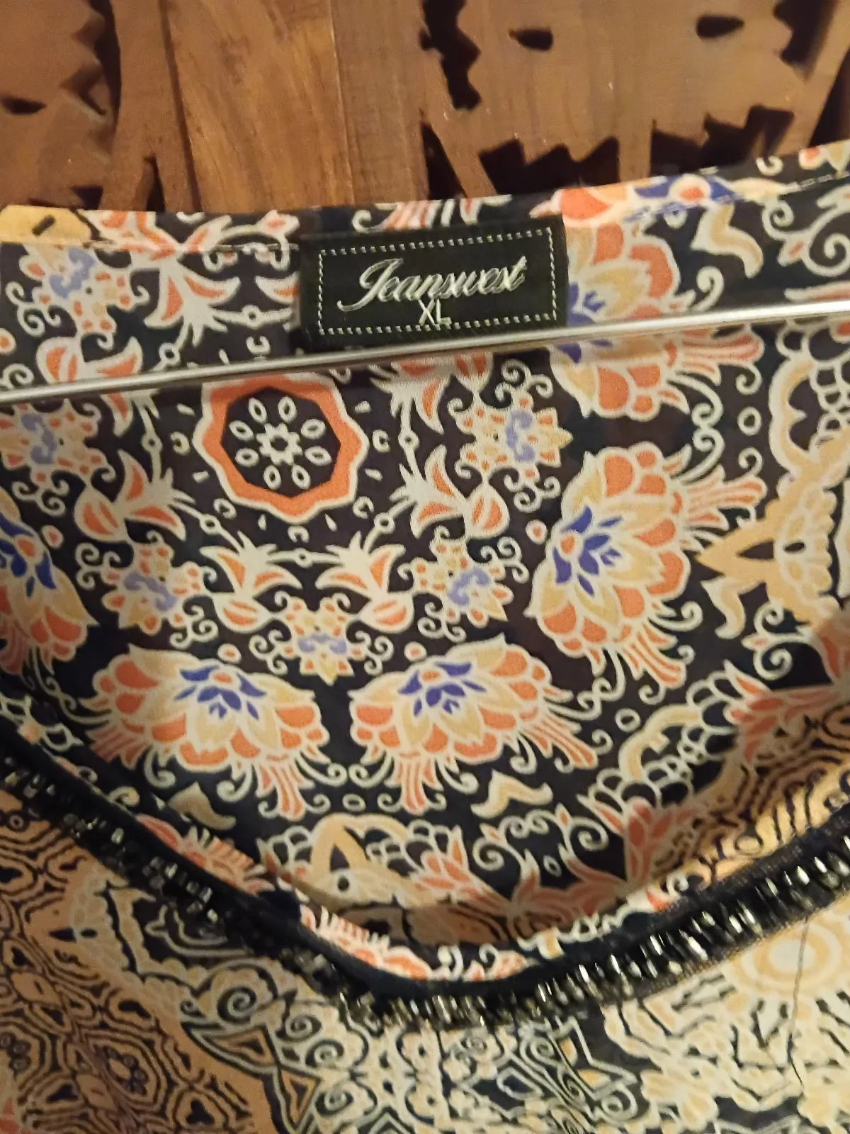 Boho Mandala Print Batwing Blouse – Size XL Great Condit — photo 2