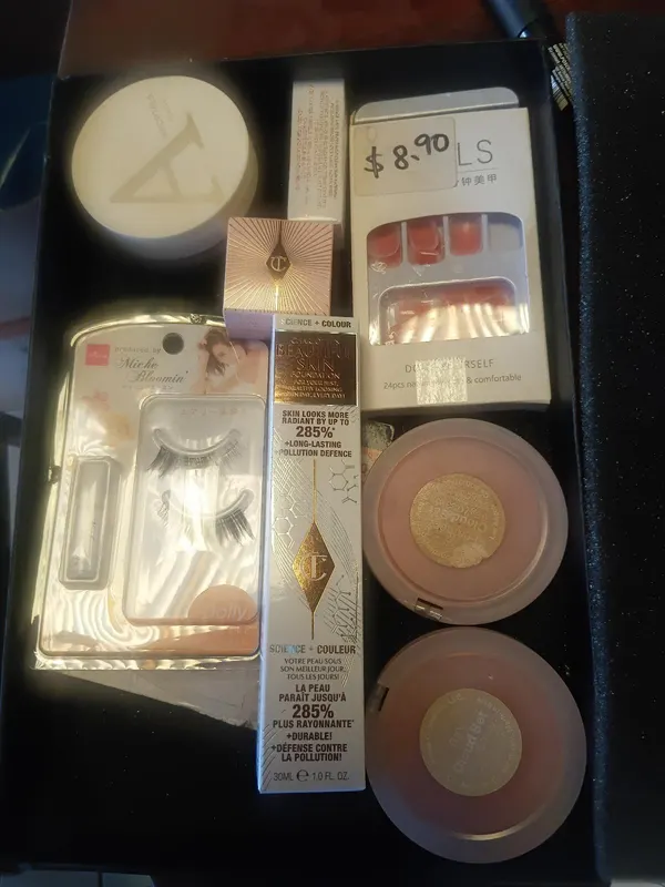 Bundle New High End Make Up Luxury ends value $220