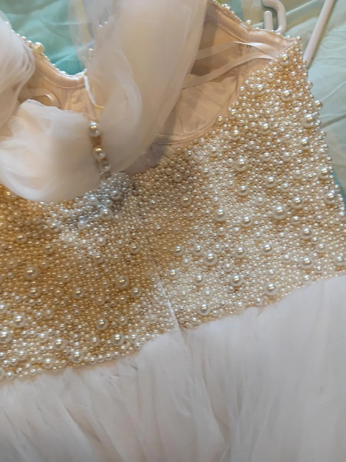 Stunning Hobnob Bridal Pearl-Encrusted Ballgown / Halter Neck Wedding Dress s14 — photo 6