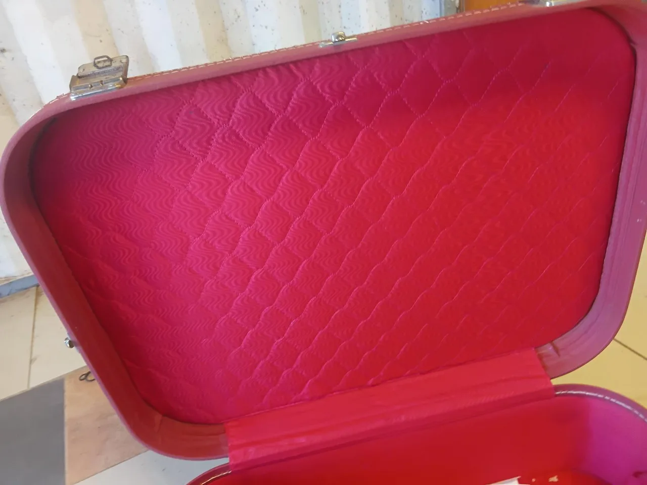 Vintage Mid-Century Burgundy Red Suitcase – Retro Travel Prop & Storage – photo 2