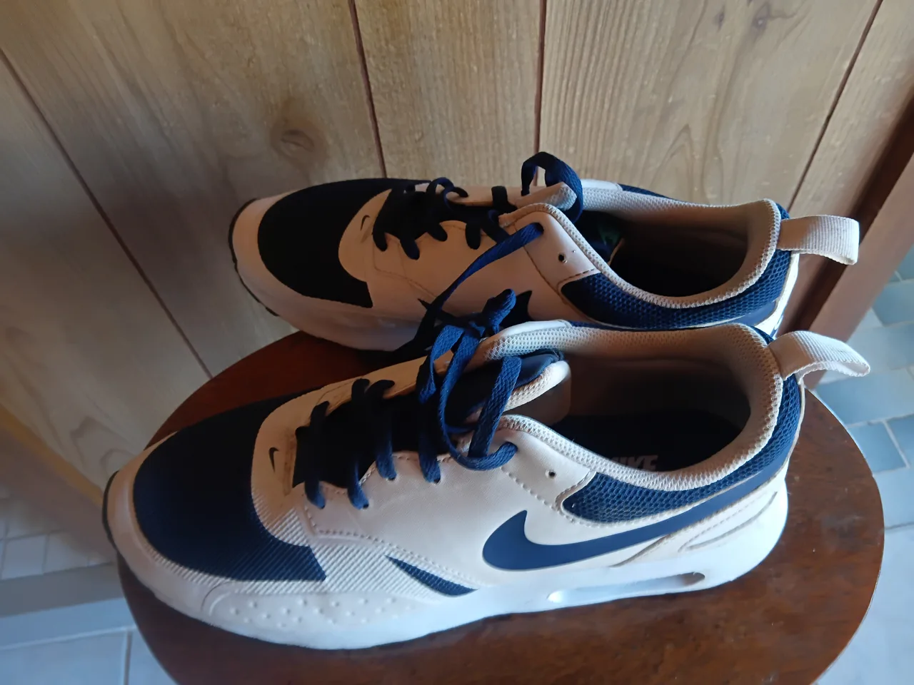 Nike Air Max Athletic Shoes sz M — photo 2