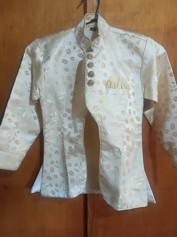 Stunning Cream Indo-Western Jodhpuri / Prince Coat Jacket 
7yo