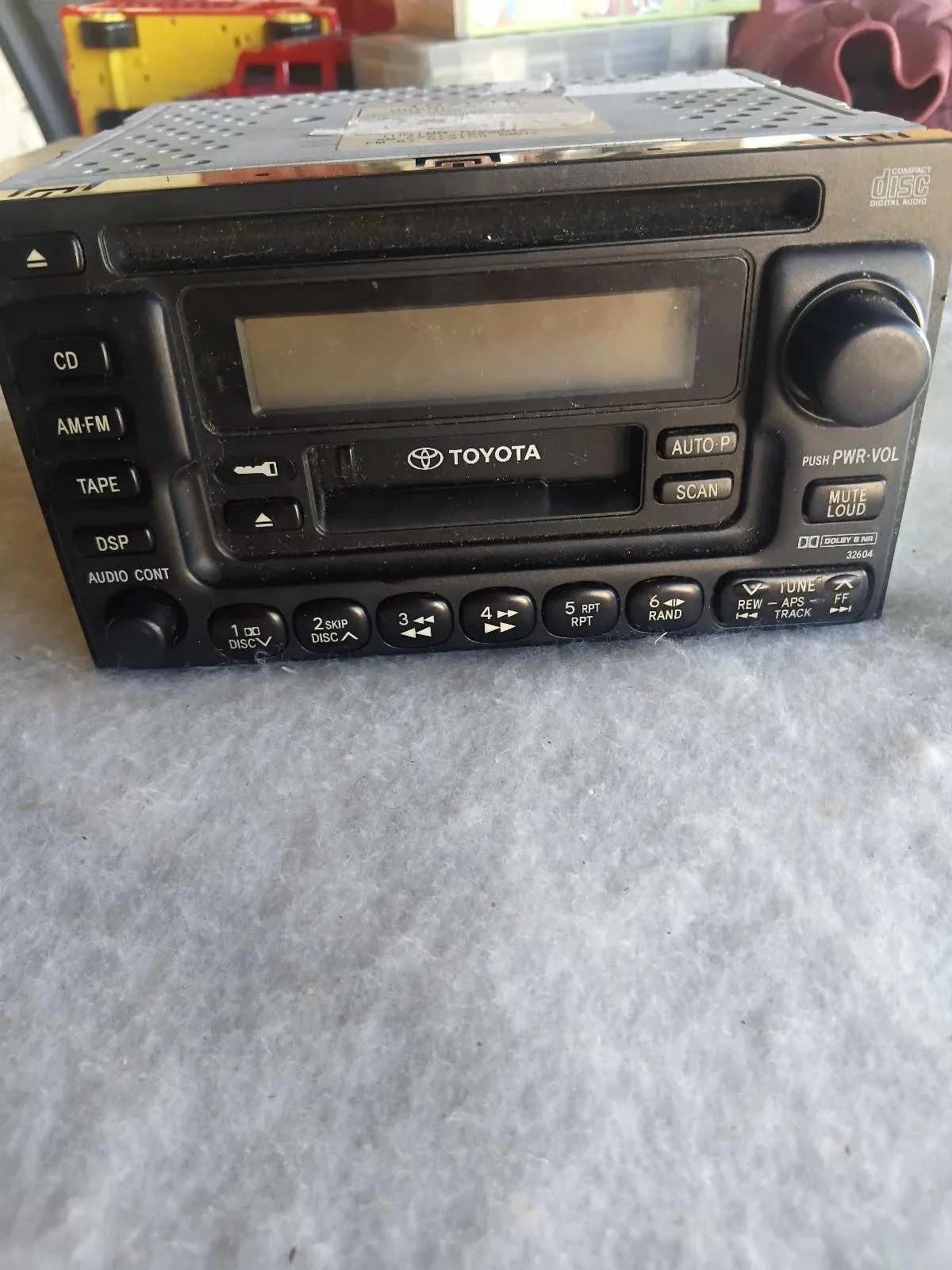 Toyota old School Original Cassette Player Car stereo – photo 2