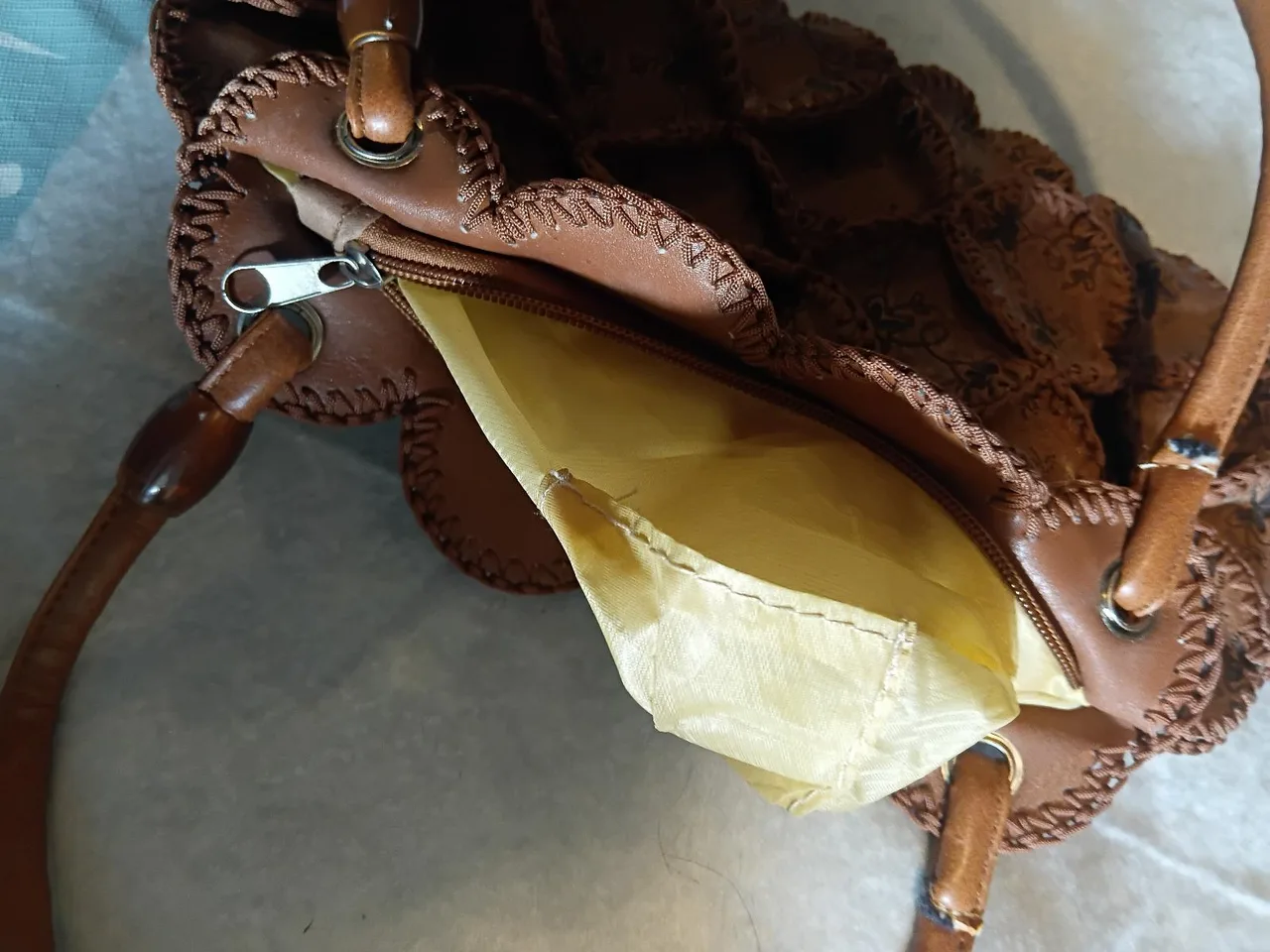 Vintage Rare 70s YoYo Boho Penny Circle Bag — photo 4