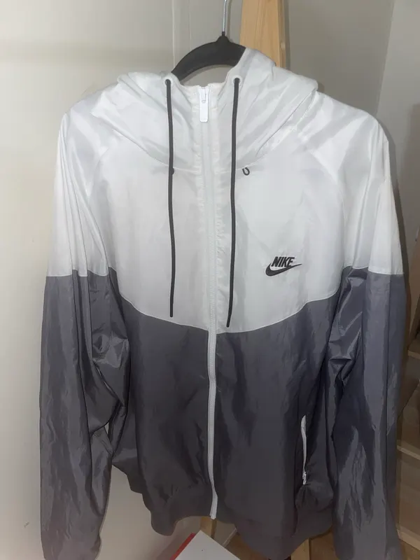 Nike windbreaker jacket